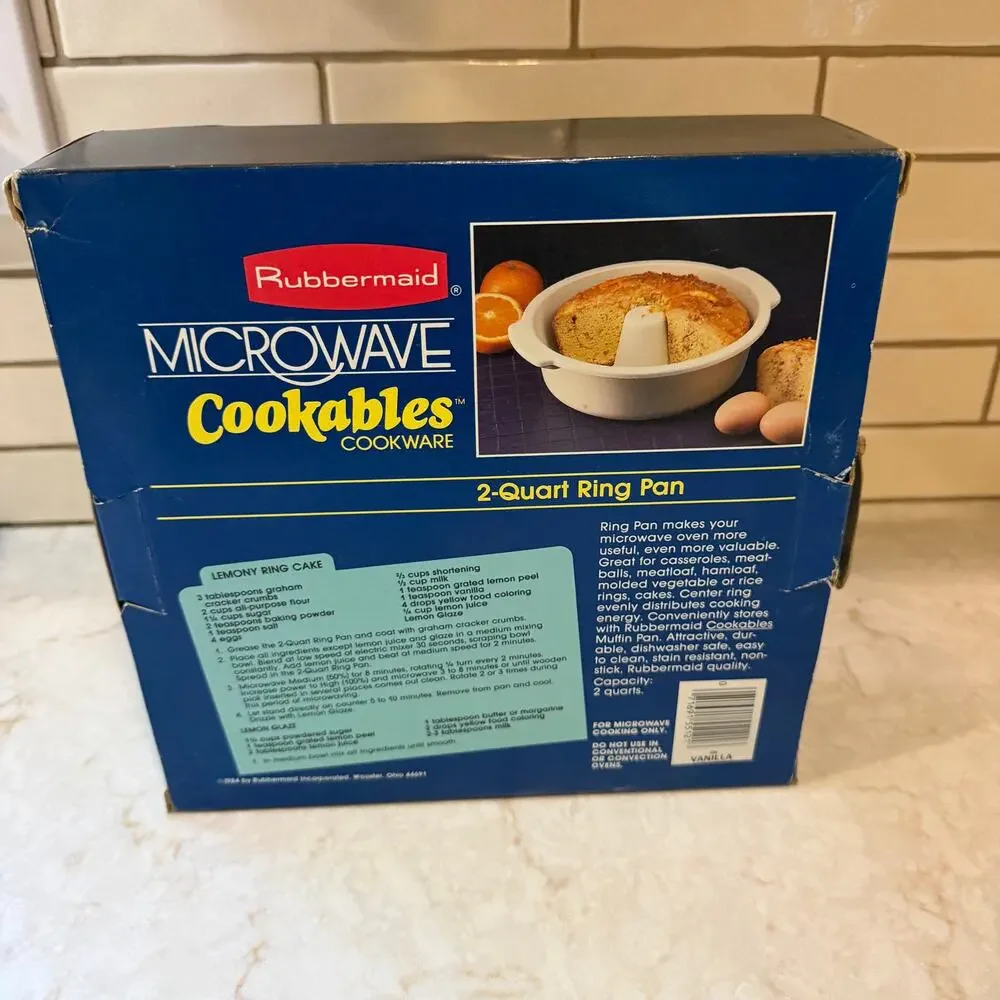 Vintage Rubbermaid Microwave Ring Pan & Oven‎ Safe 2 Quart Nonstick